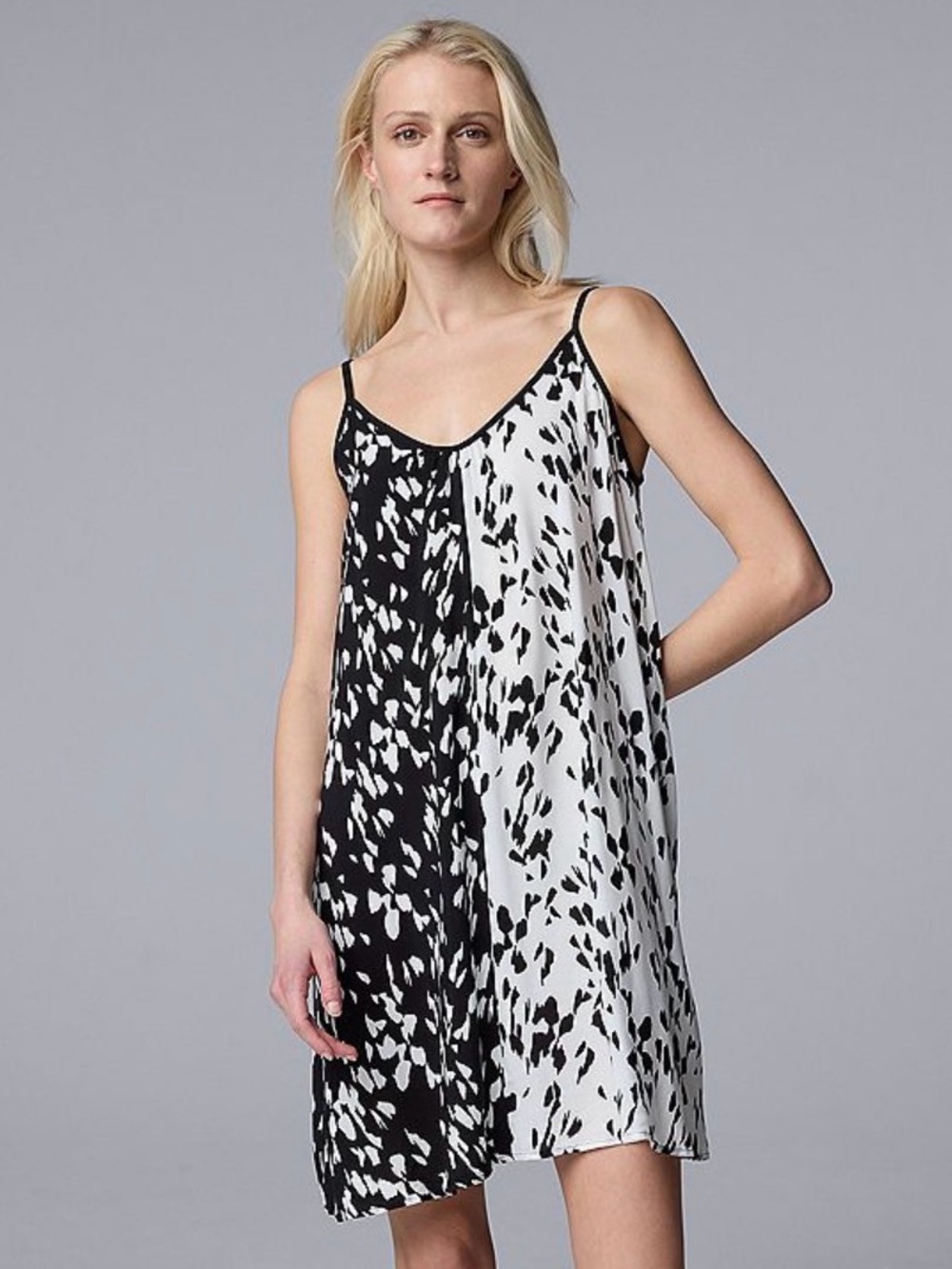 (2 for $40) Women's Simply Vera Vera Wang Plain Weave Chemise